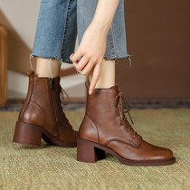 This design really loves ~ wear the trend goddess Fan @ lace-up Martin boots in minutes