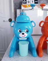 Butt mother custom Japanese Tide brand with cute bear shaker ice maker for childrens home manual ice ice maker