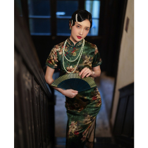 Senior cheongsam autumn 2021 new young green long retro high-end temperament elegant warlord wife