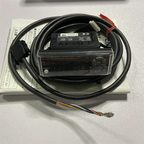 KEYENCE Kienz GT2-76N digital sensor amplifier unit Panel On-beat ex-RFQ