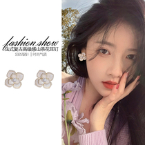 Style Mountain Tea Flower Ear Clip Without Earhole Woman Retro Pearl Temperament Fashion Senior Sense Petty and Extravagant And Extravagant