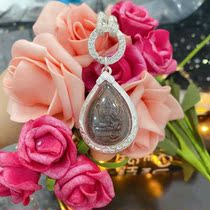 The main Thai temple of the Azan Family the original Thai Temple invites Cuba Wang to the four-sided Buddha