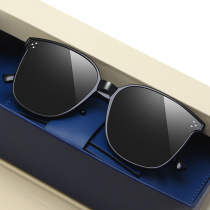 Net red hominin fumbling inns sunglasses female rice nail decorative ink mirror male tide Korean version driving bigoted mirror big frame