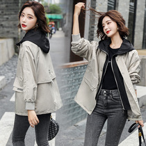Contrast color hooded windbreaker jacket womens short 2021 spring and autumn new Korean fashion temperament stitching fake two-piece top
