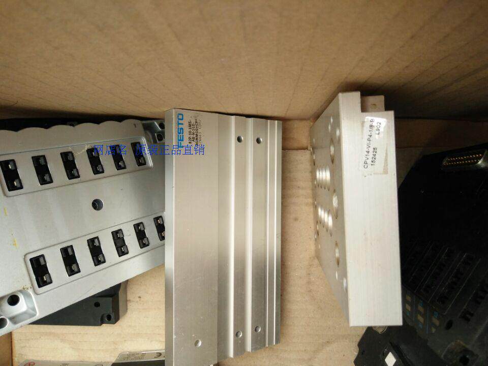Original FESTO CPV14-VI-P4-1 8-B 152425 Off-the-shelf sales false one loss ten