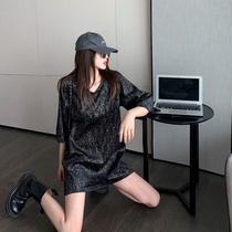 Korean version of the port wind bright silk short-sleeved T-shirt womens 2021 summer loose ins super fire foreign style medium-long versatile top