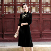 Cheongsam women 2021 new improved dress solid color gold velvet Chinese style embroidery long sleeve
