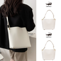 Summer bag womens bag 2021 tote bag Advanced sense Daily commute Large capacity joker single shoulder bucket bag Niche