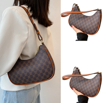 Autumn and winter big bag women 2021 New Tide style underarm bag leisure shoulder shoulder bag portable Crescent bag women