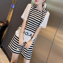 Casual sports suit womens summer new thin loose fashion striped shorts high-end temperament age reduction two-piece set