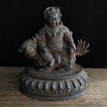 Cast iron material Wetto Bodhisattva sits like Yinkou Public Treasure Fragment Penbrush Retro Nostalgic and Practical Collection