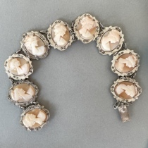 European origin of Carmeo styling bracelet