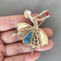 European origin fine shape of the chest pin pendant dual use