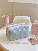 Cosmetic bag storage bag female travel portable large-capacity cosmetic storage bag cute high-value new pillow bag
