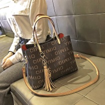 Hong Kong high-grade leather womens bag crossbody bag summer wild temperament large capacity new 2021 explosion-style women