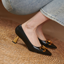 Nicole VE eye-catching eye-catching ~ French temperament thin heel pointed single shoes autumn fashion high heels