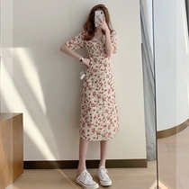 Original Ai French high-end sense floral chiffon dress summer 2021 new v-neck gentle wind small man long dress