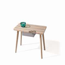D8 desk
