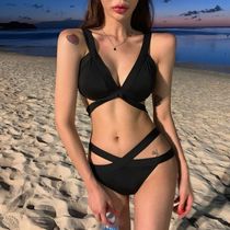 ins Europe and the United States sexy bikini Pure black strap beauty back size chest gathered vacation little red book net red swimsuit