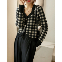Laughan Pavilion elegant retro checkerboard plaid wool knitted cardigan sweater women autumn and winter ZWI464519AG