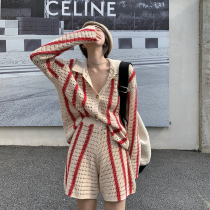  Hong Kong style suit female retro chic hollow stripes casual Western style lazy wind knitted two-piece 2021 autumn tide