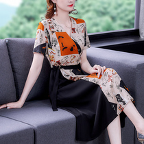 Your wifes mother V-neck fashion dress 2021 new womens summer high-end Western style luxury big-name temperament skirt
