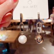 South Korea Dongdaemun asymmetrical pearl metal ball earrings Femininity personality high-end sense sterling silver needle stud earrings earrings