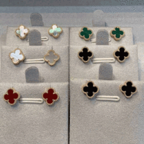 Four-leaf grass white fritillary 18K rose gold earring female black agate earring ins wind ear buckle flying saucer ear block red chalcedony