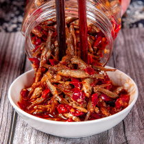 Hunan specialty spicy firewood dried fish snacks Firefish hairy fish small fish farmhouse homemade bottled