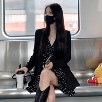 Spring clothing 2022 New small balsamic wind port Taste Vintage Chic Suit Breaking Flower Skirt Suit Method Dress Woman