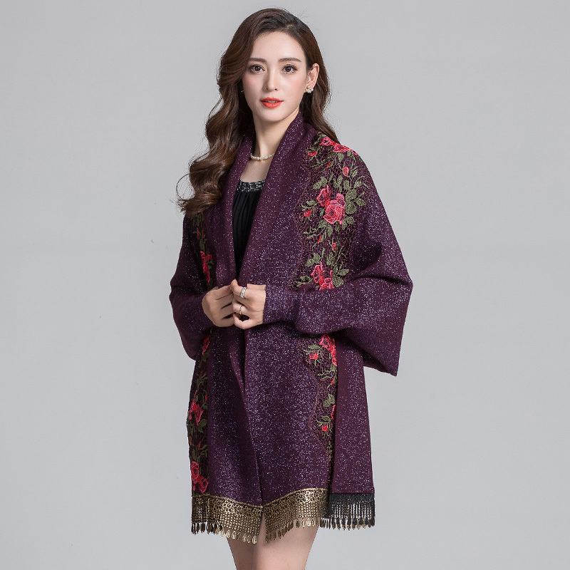 The new autumn winter 2020 sleeveless shawl with cheongsam coat is a mid-life mom with an elegant purple cape