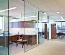 Free design package installation of 12% frameless tempered transparent frosted glass partition wall Office plant partition