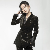 Star same golden velvet suit suit women autumn and winter New Leisure professional embroidery suit wide leg pants two-piece set