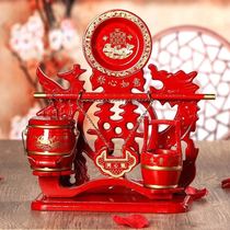 Redwood crafts ornaments red and sour branches