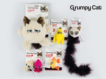 Big pineapple upset cat series catnip Cat mouse toy pillow door hanging cat stick