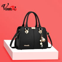 Womens fashion wild Hand bag 2021 new large capacity foreign fashion trend shoulder bag Super fire shoulder bag