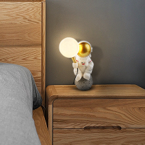 Astronaut table lamp Bedroom creative moon lamp Modern decoration Astronaut night lamp Childrens room minimalist bedside lamp