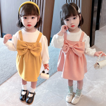 Korean girl spring and autumn suit 2021 foreign children jumpsuit strap skirt 4 female baby autumn two-piece set