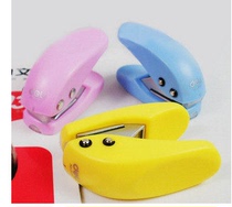 Power cartoon hole puncher hole punch mini single hole punch machine 0111 easy to learn easy to do