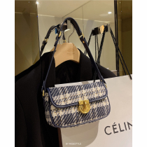Advanced sense underarm bag women bag 2021 new niche design baguette bag texture fashion check shoulder shoulder bag