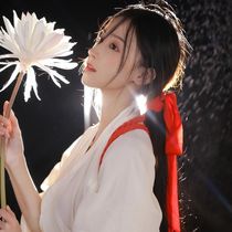 Hanfu photo props Handheld with flower ancient dress Teenage Girl shoots emulated white pan props fake flowers ancient wind