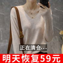 (Anti-Ji Qingkura) Autumn winter cashmere sweatshirt woman V collar short 100 hitch headcoat sweaters to fix the bottom-knitted sweatshirt