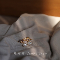 Korean advanced design sense 925 white fungus needle Pearl small earrings female temperament simple retro earrings