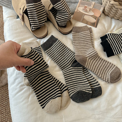 taobao agent Velvet demi-season warm black woolen socks