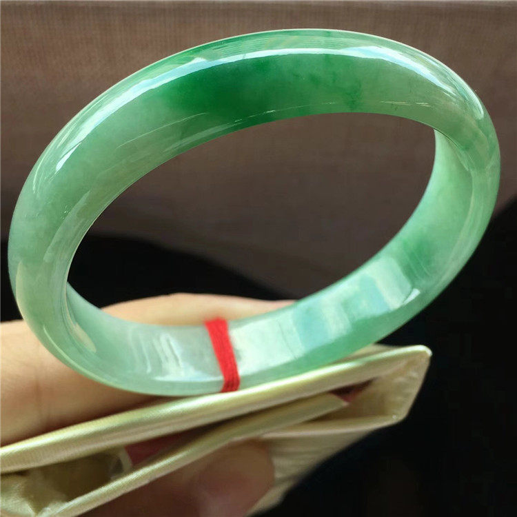 Jane Ann Emerald 57 Myanmar Natural Yang Green Princess Jade Jade Bracelet Meticulously watered old pit jade jade bracelet