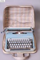 Domestic spot 60 s German origin Torpedo antique machinery old typewriter Model 30 cure Blue