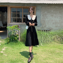 French Hepburn style black dress women 2022 new autumn dress long sleeve doll collar waist thin a-line skirt
