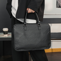 Hand-woven Hand bag business briefcase Korean mens bag fashion horizontal square shoulder shoulder bag computer bag