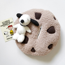 Cure cute cookies with Snoopy soft plush tissue paper wrap