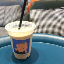  Korean INS wind hand-painted bear cup sticker latte Mocha iced coffee cup Disposable take-away cup Girl heart hand-made cup